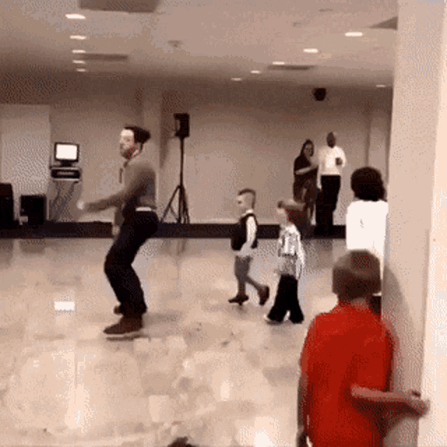kids-falling-over.gif