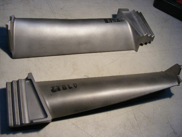 RT62-1-1E_2nd Stage Power Turbine Blade.JPG