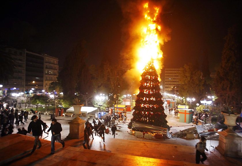 burning-christmas-tree.jpg
