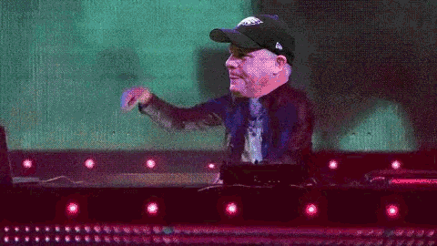 3oFyDdT5XjPsPhvwpW.gif