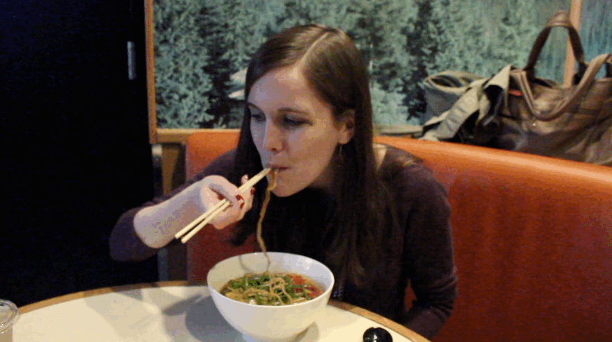 ramen-slurp.gif