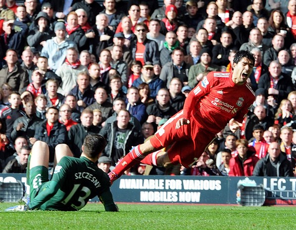 suarez-diving.jpg