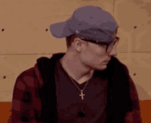 tenor.gif