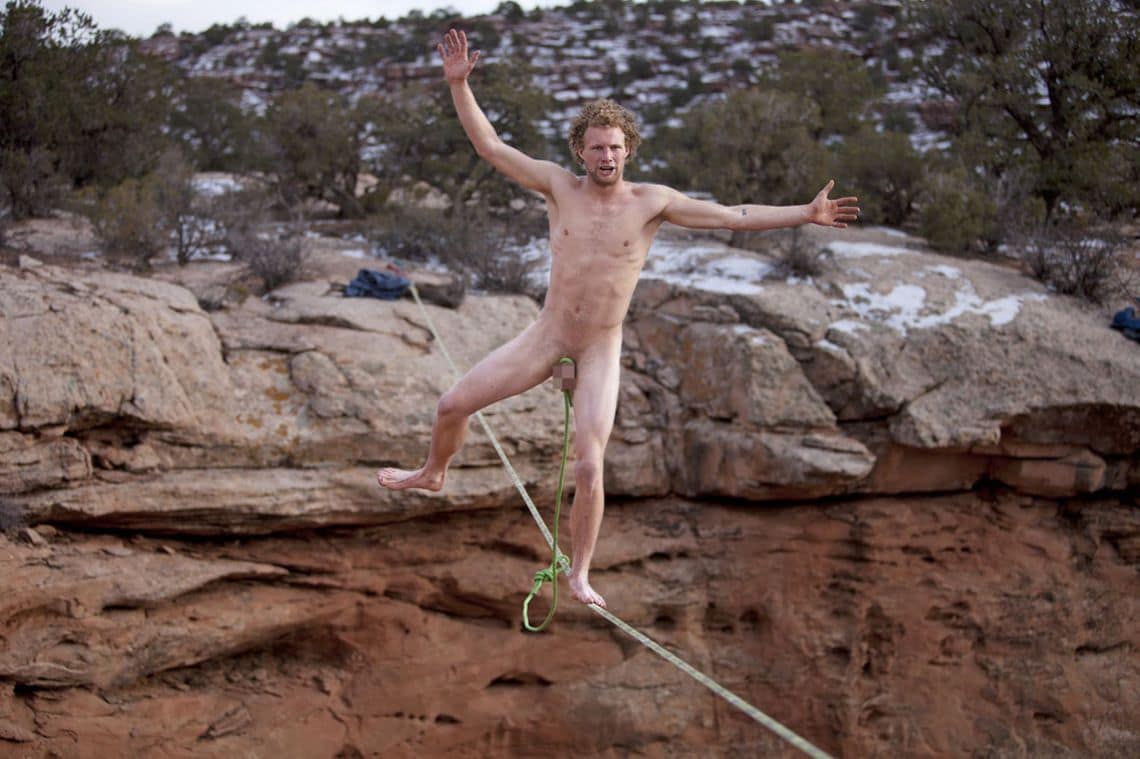 Naked-Slackliners.jpg