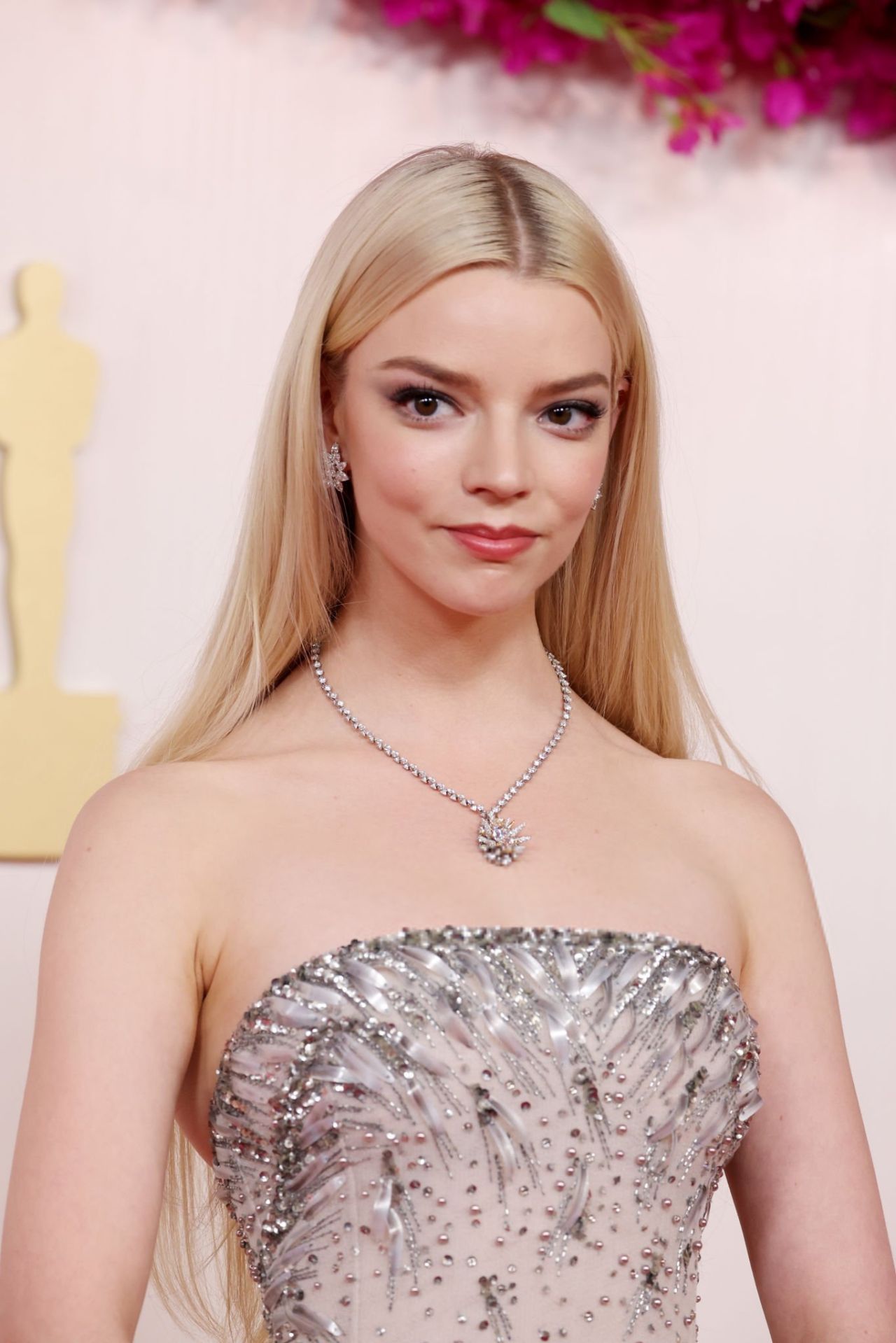 anya-taylor-joy-at-oscars-2024-red-carpet-12.jpg