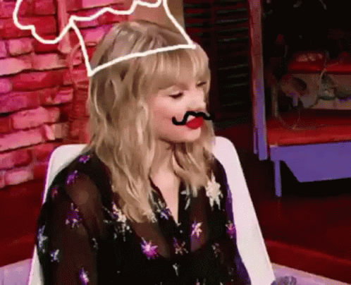 chef-kiss-taylor-swift.gif