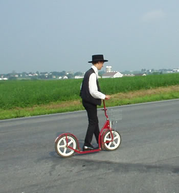 amish-scooter-by-gamba-via-tumblr.jpg