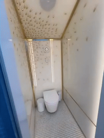 HiShowers5207.gif
