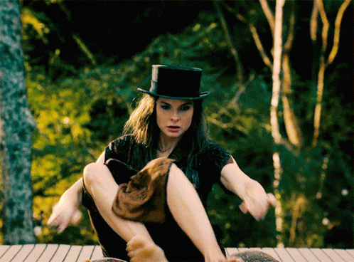 rose-the-hat-doctor-sleep.gif