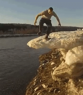 falling-ice-breaking-rrj88e0ft6poxgok.gif