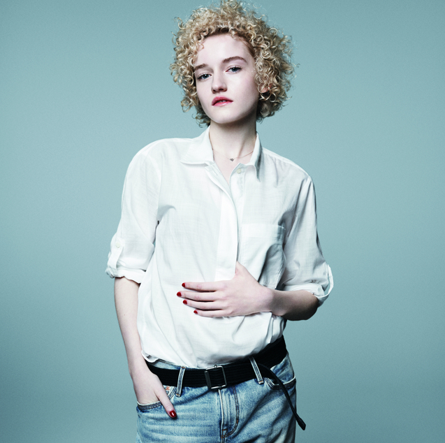 637full-julia-garner.jpg