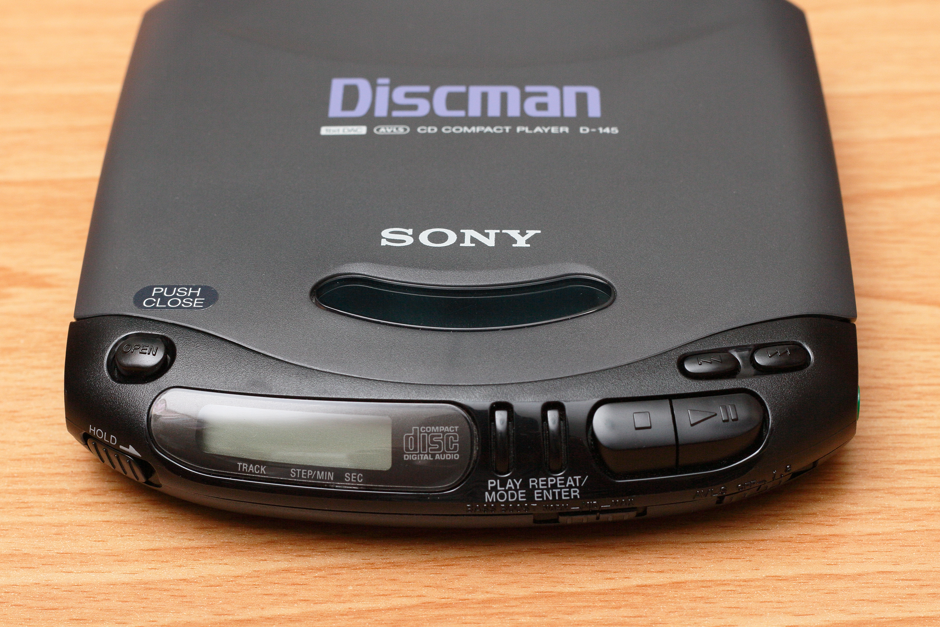 Sony_Discman_D-145_face_20160921b.jpg