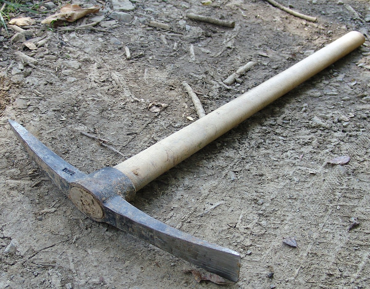 1200px-Pickaxe.jpg