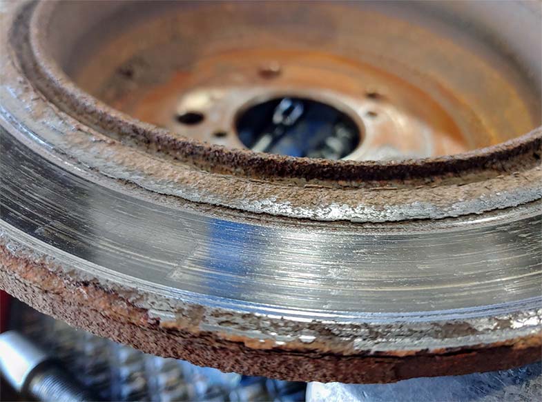 rusty-brake-rotor.jpg