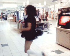 tumblr_mtb3b8ZCEW1swcud3o1_250.gif