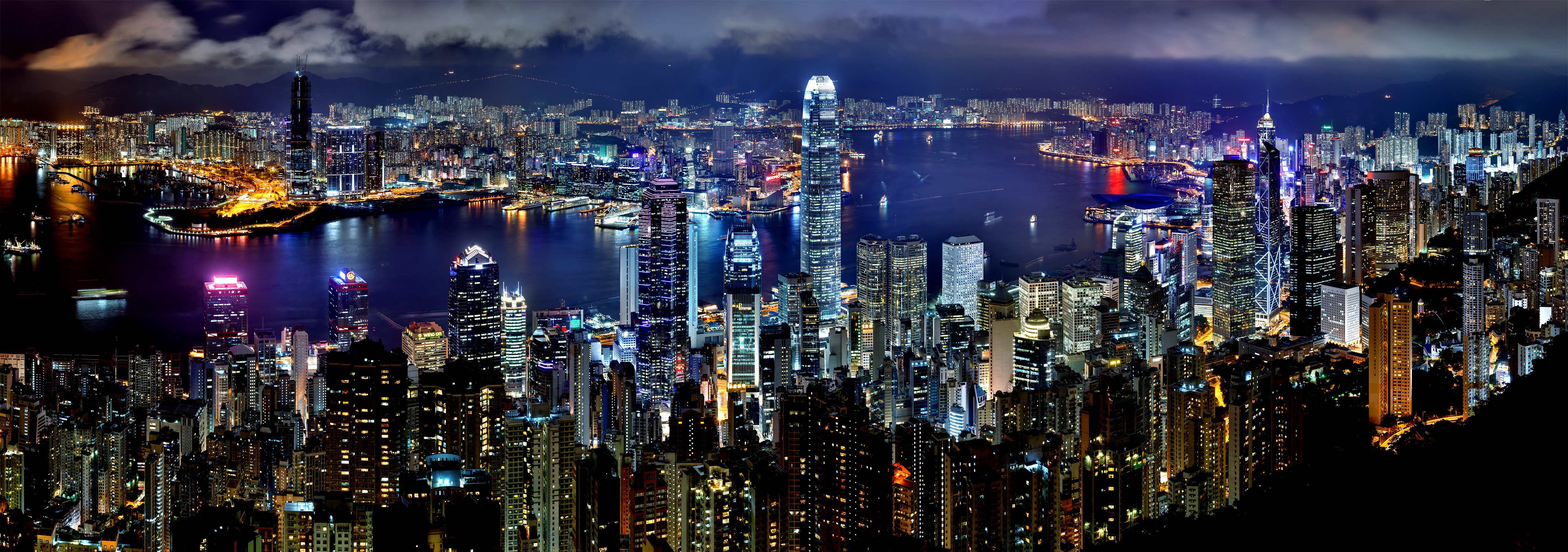 Hong_Kong_Night_Skyline2.jpg