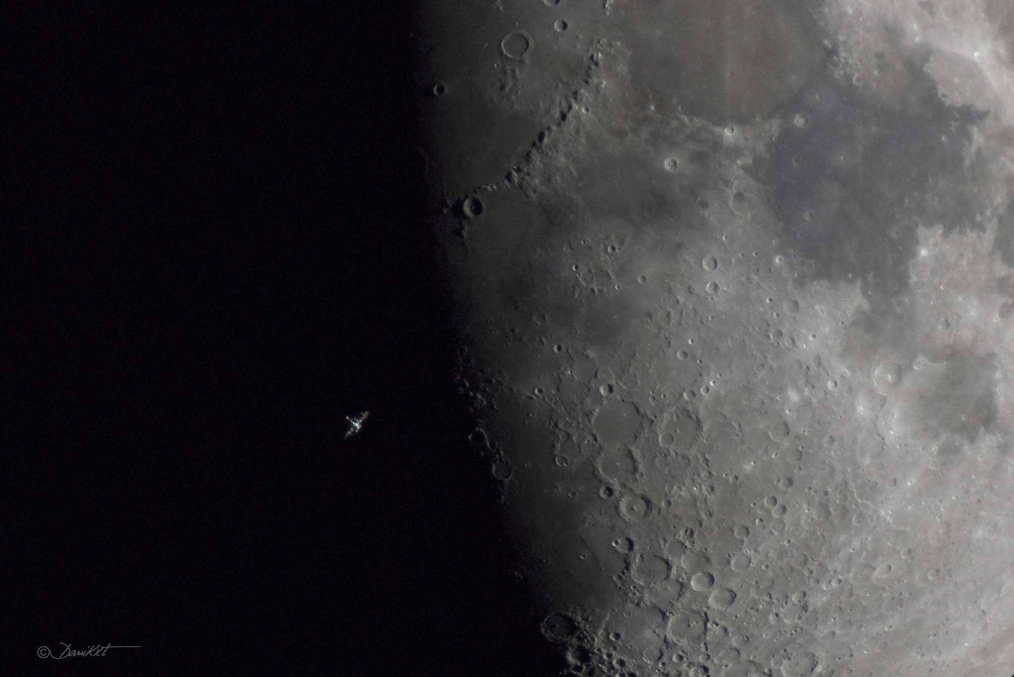 SpaceStationTerminator_Caxete_2048.jpg