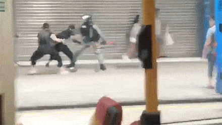flying-kick-be61.gif