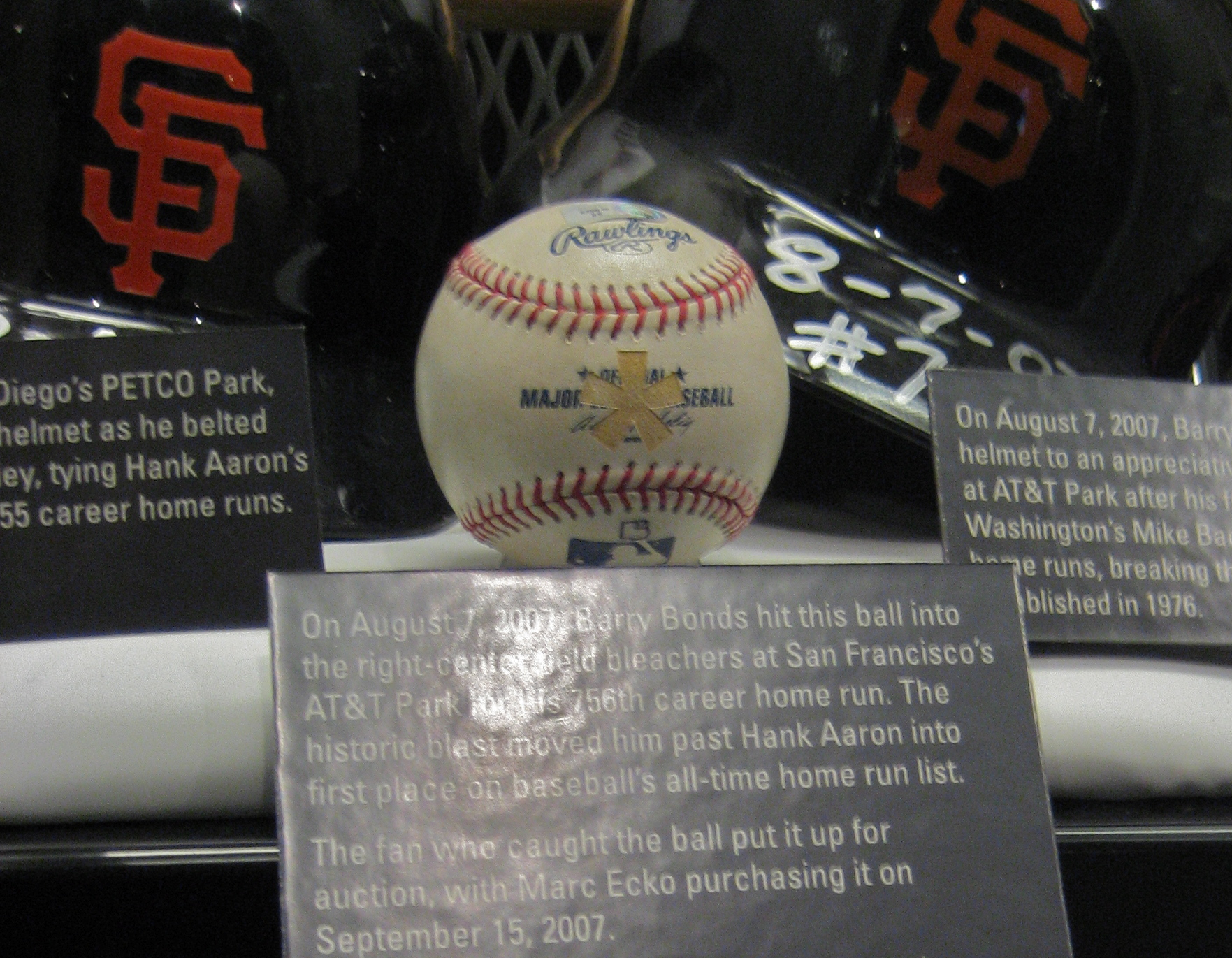 Barry_Bonds_756_Ball.png