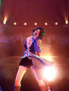 tumblr_n3jeztqbLp1qmencro2_r1_250.gif