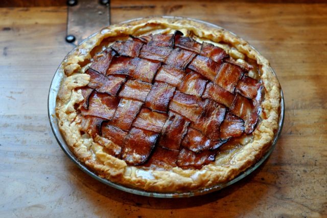 BaconApplePie2_zpsdb06fe5f.jpeg