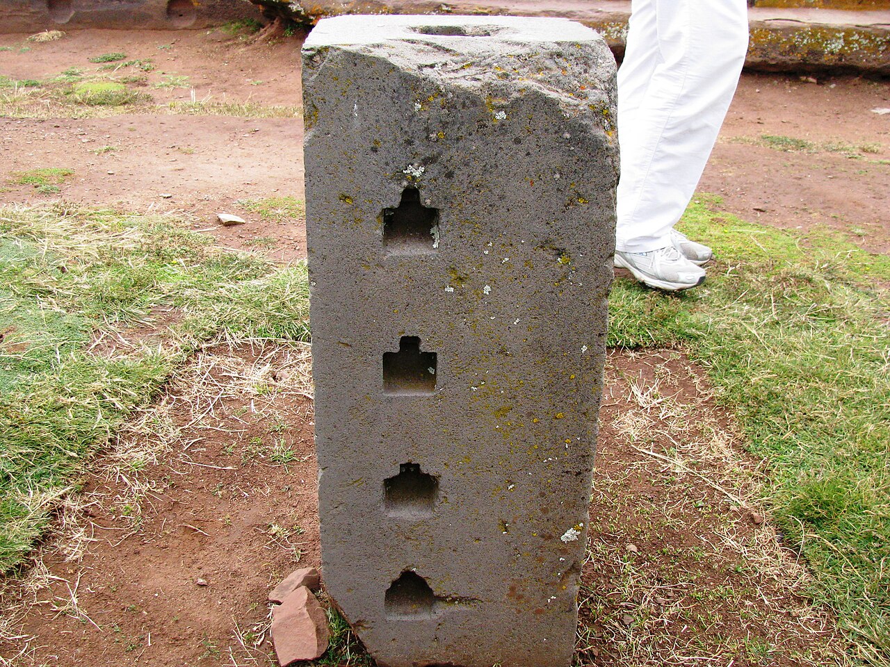 1280px-Puma_Punku6.jpg
