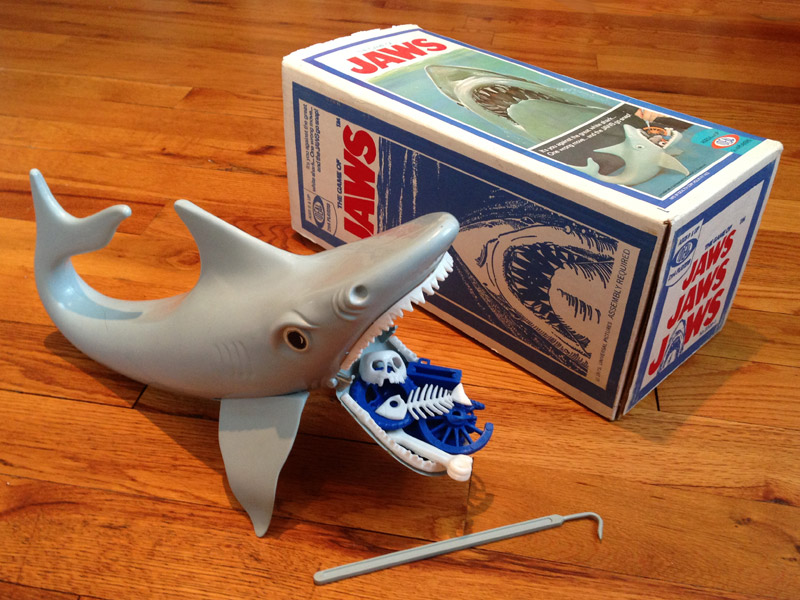 vintage_jaws_game.jpg