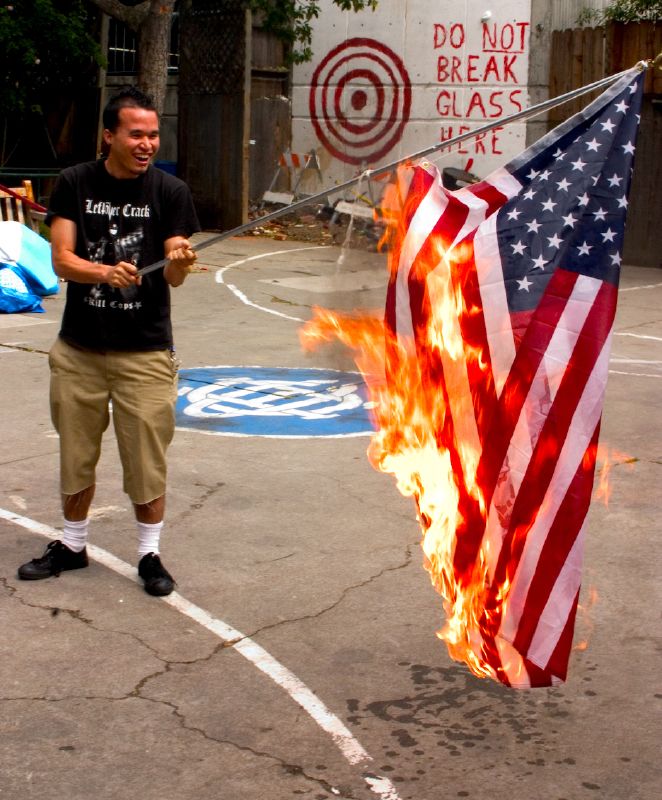 Flag_burning_1.jpg