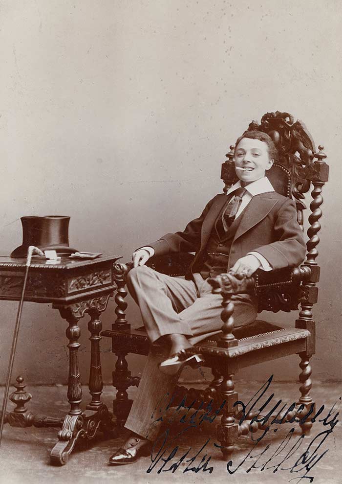 Vesta_Tilley_(photograph).jpg