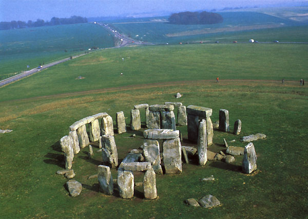 stonehengeair.jpg