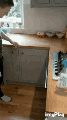 cabinet-space-saving.gif