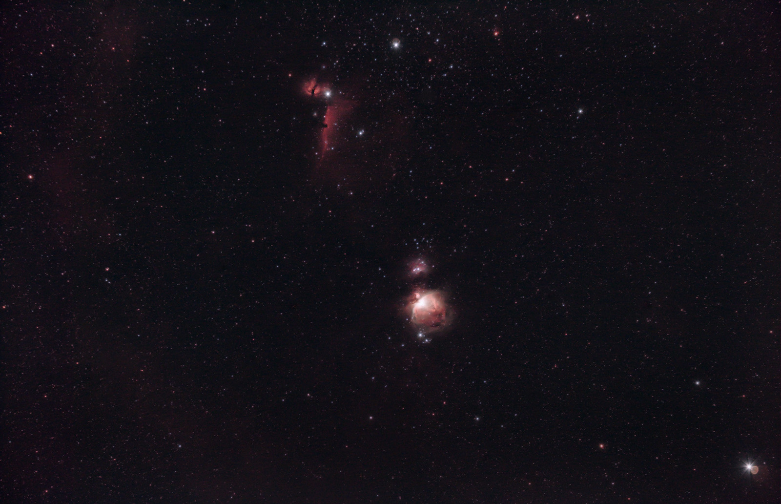 orions-belt-105mm-camera-lens.jpg