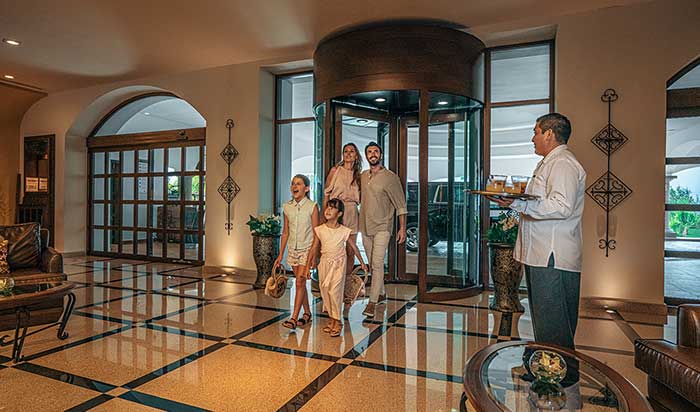 grandresidencesrivieracancun.com