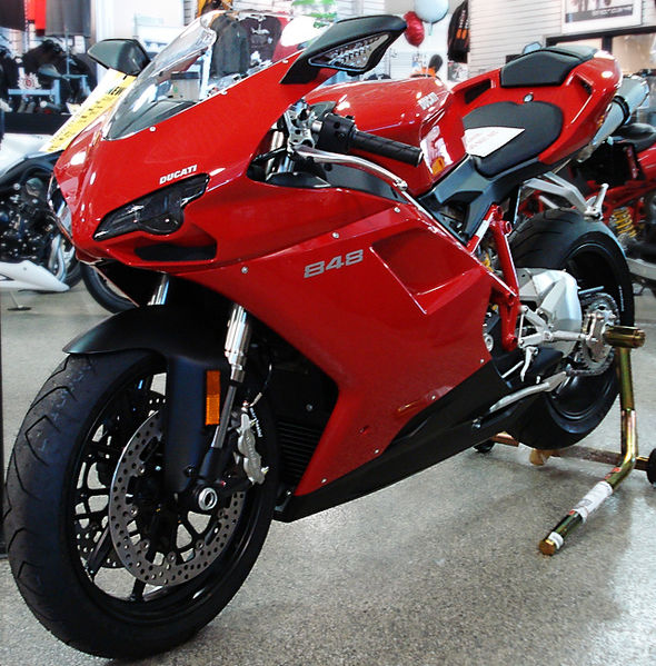 590px-2008_Ducati_848_Showroom.jpg