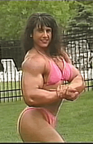 female-bodybuilders-muscle-girl.gif