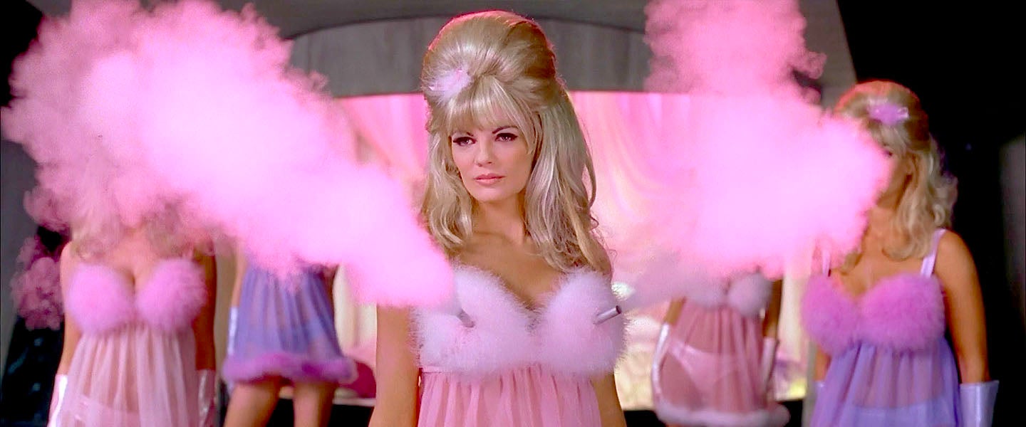 Big_Naturals_Austin_Powers_Fembot.jpg