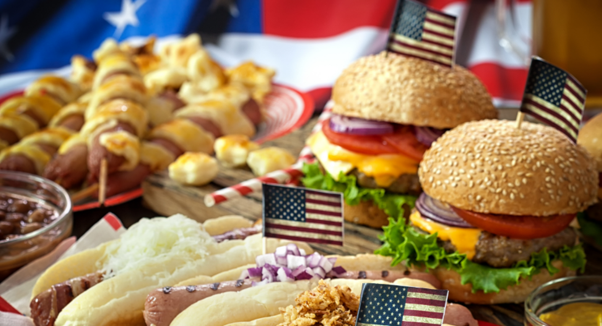 American%20holiday%204th%20of%20July%20-%20Picnic%20Table%20.png