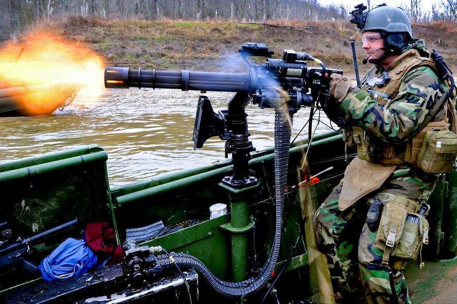 GAU_17A_Minigun_by_MilitaryPhotos.jpg