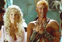 tumblr_movci4MHf31s9qqfgo1_250.gif
