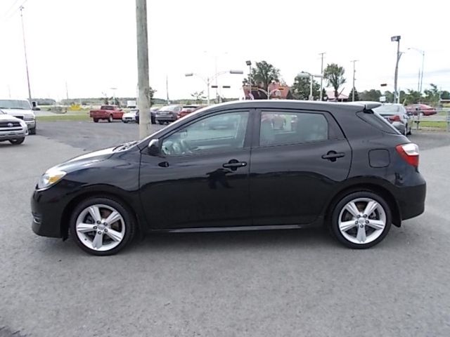 2009-Toyota-Matrix-973394-3-sm.jpg
