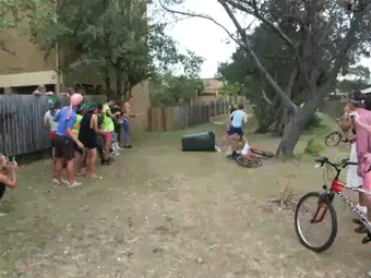 4f8g9sv66ka11.gif