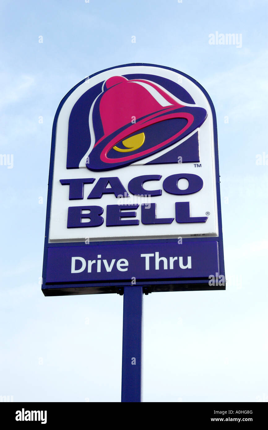 taco-bell-fast-food-restaurant-sign-A0HG8G.jpg