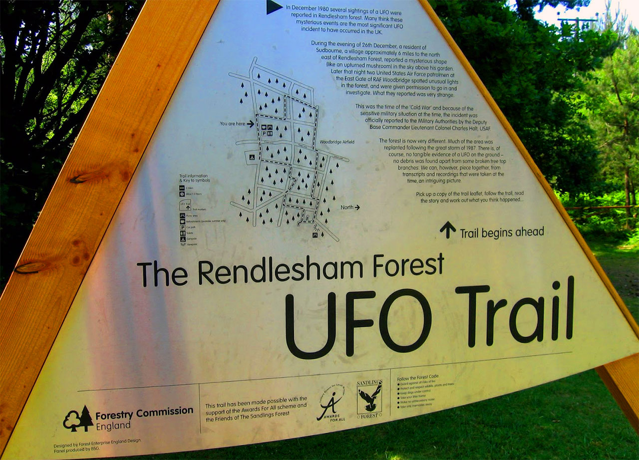 Rendlesham-forest-ufo-trail-sign.jpg