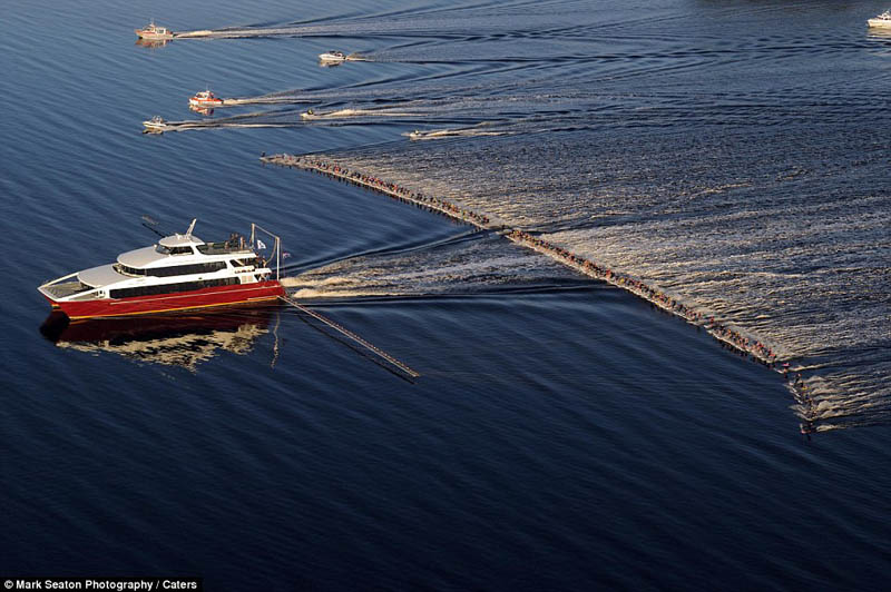 most-waterskiers-ever-pulled-behind-a-single-boat.jpg