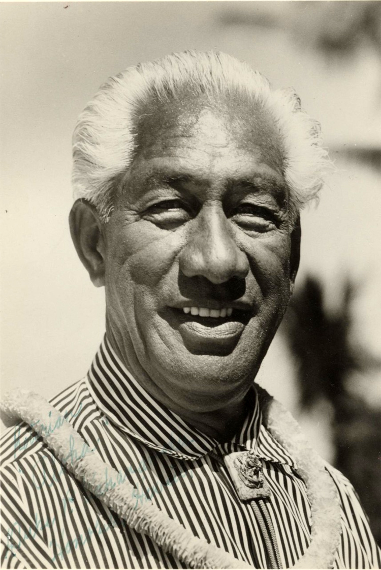 dukekahanamoku40.jpg