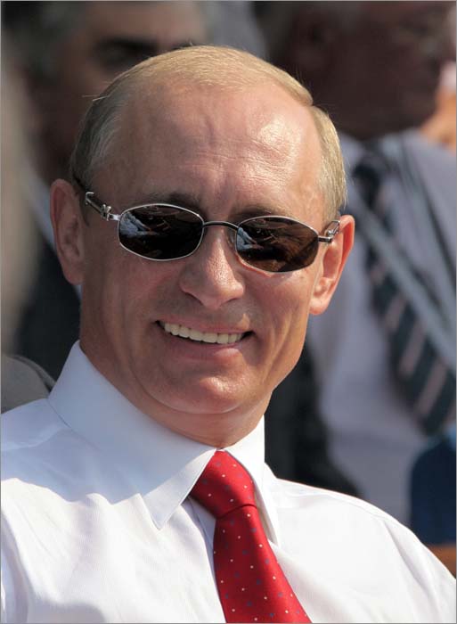 Vladimir_Putin_with_smile.jpg