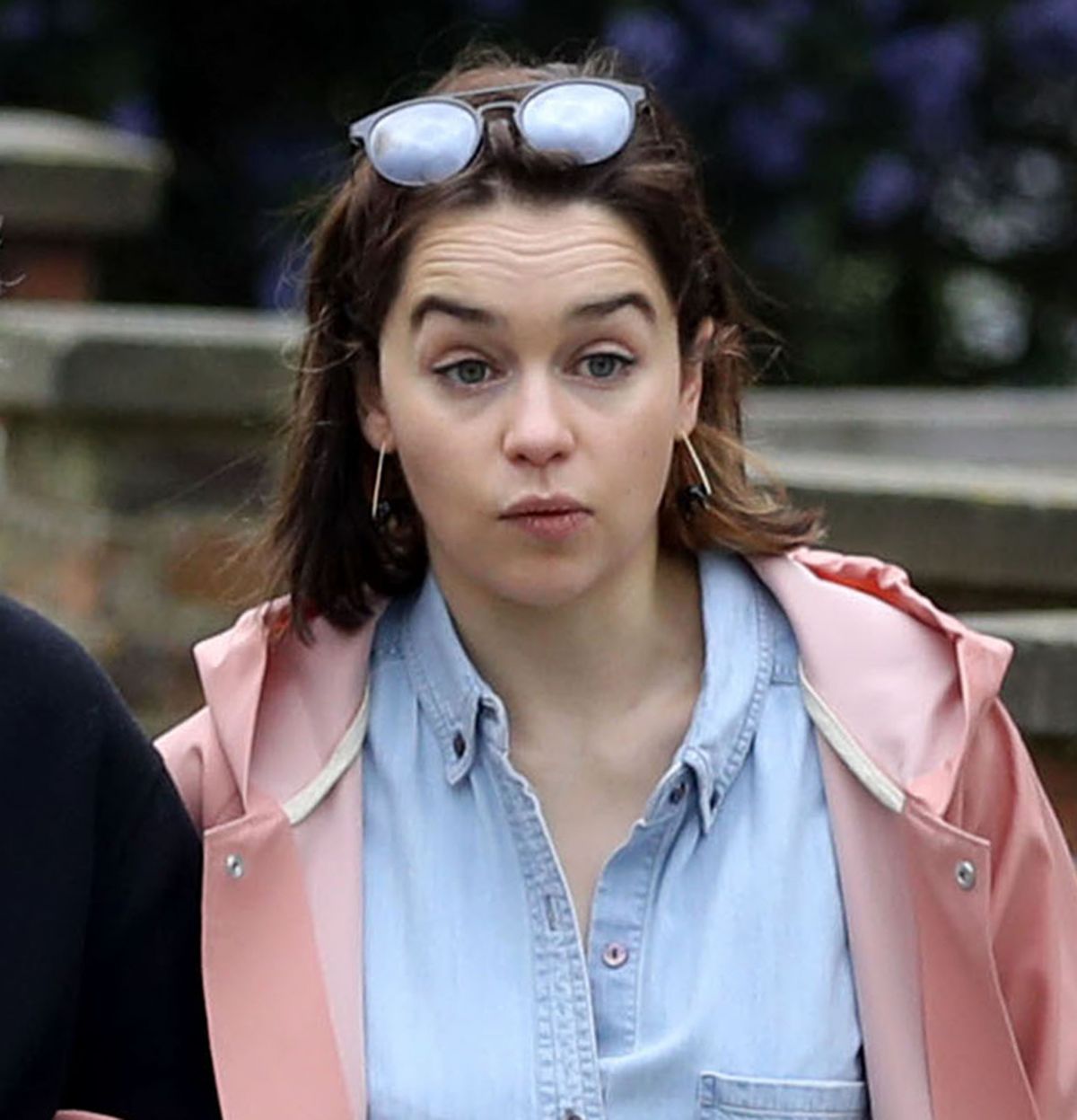 emilia-clarke-out-and-about-in-london-05-18-2017_5.jpg