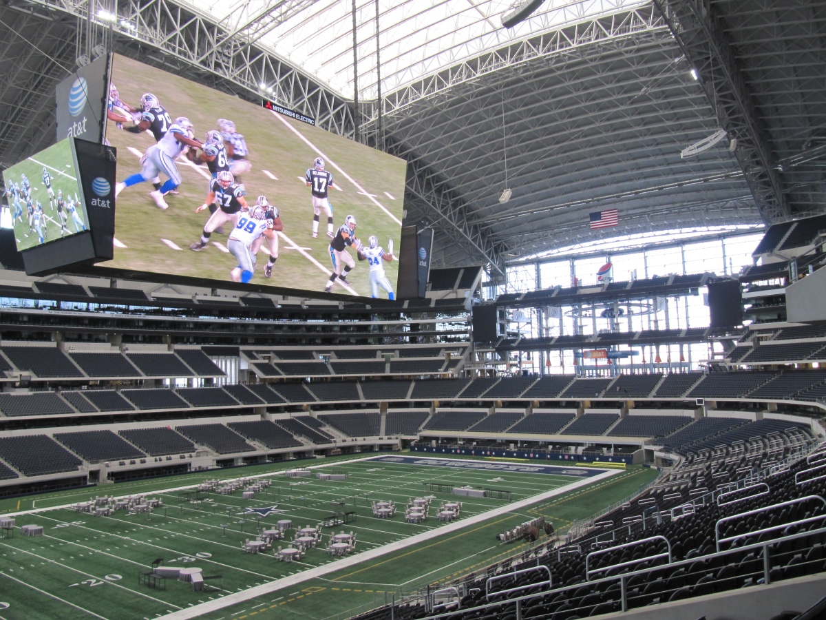 Cowboys-Stadium_big_screen.jpg