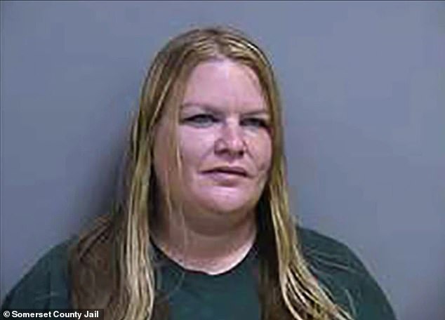 48422561-10030875-Police_quickly_discerned_that_33_year_old_Kayla_Blake_of_Etna_ne-m-56_1632696508902.jpg
