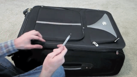How-a-pen-can-open-your-padlocked-luggage-2.gif